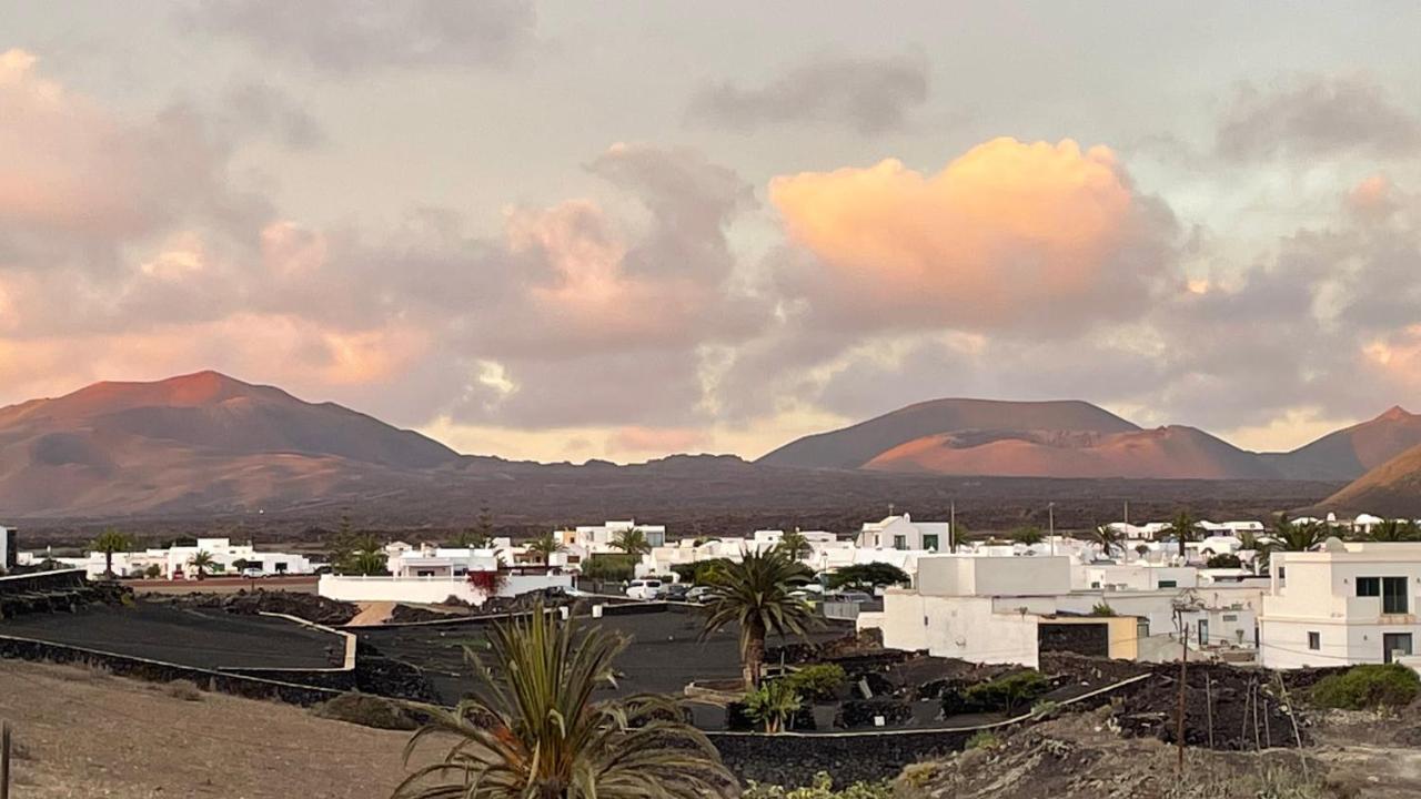 Villa Vulcano Uga Екстер'єр фото
